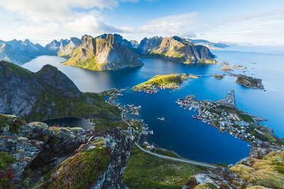 Aventure arctique : îles Lofoten, villages de pêcheurs et paysages inoubliables